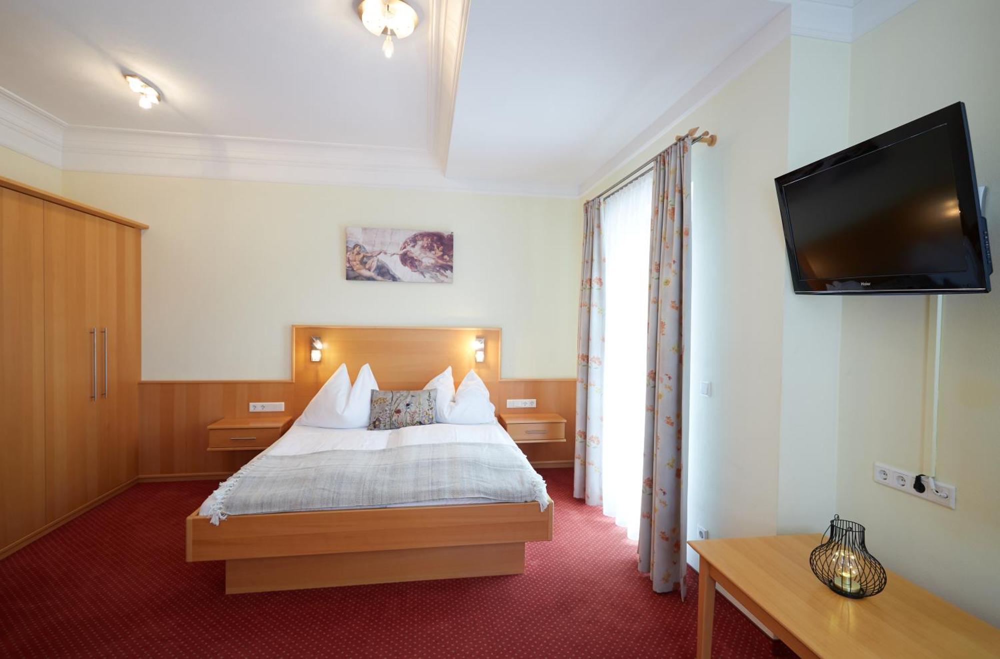 האוס Hotel Gasthof Stenitzer מראה חיצוני תמונה
