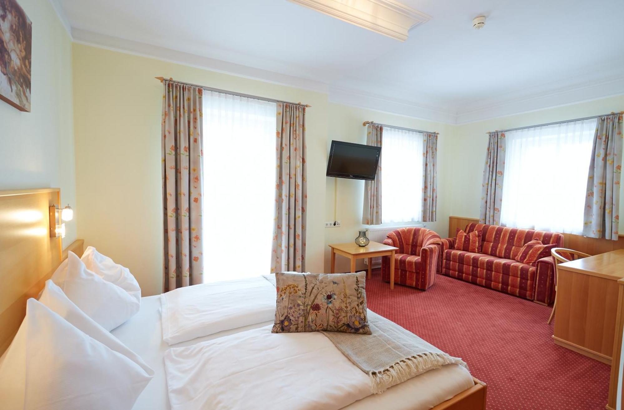 האוס Hotel Gasthof Stenitzer מראה חיצוני תמונה
