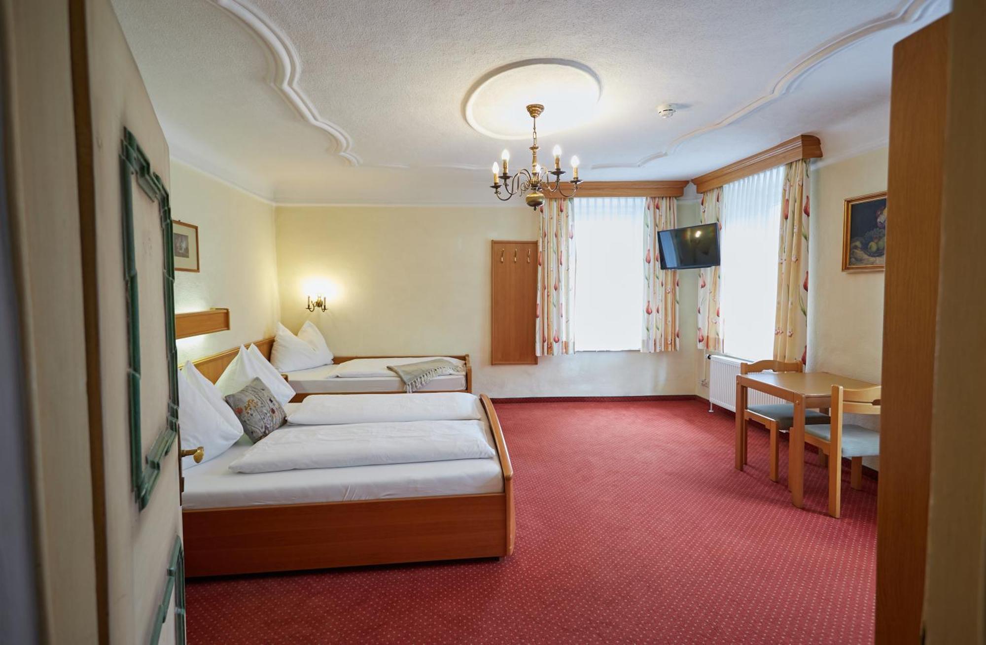 האוס Hotel Gasthof Stenitzer מראה חיצוני תמונה